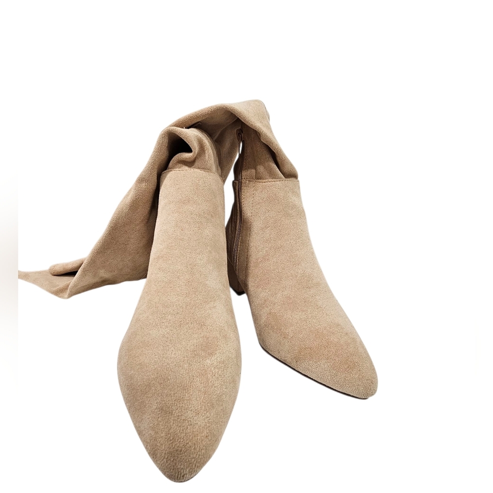 Elegant Tan Suede Women's Boots